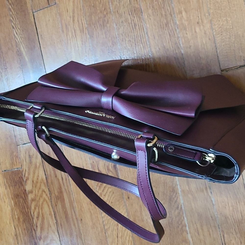 Karl Lagerfeld, burgundy Handbag - Picture 2 of 2